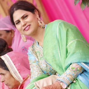 Meet your Posher, Raminder